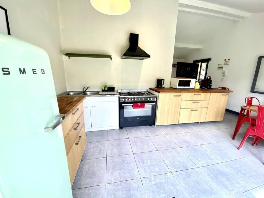 La Lande - Petite Maison Avec Jardin Vendat Extérieur photo