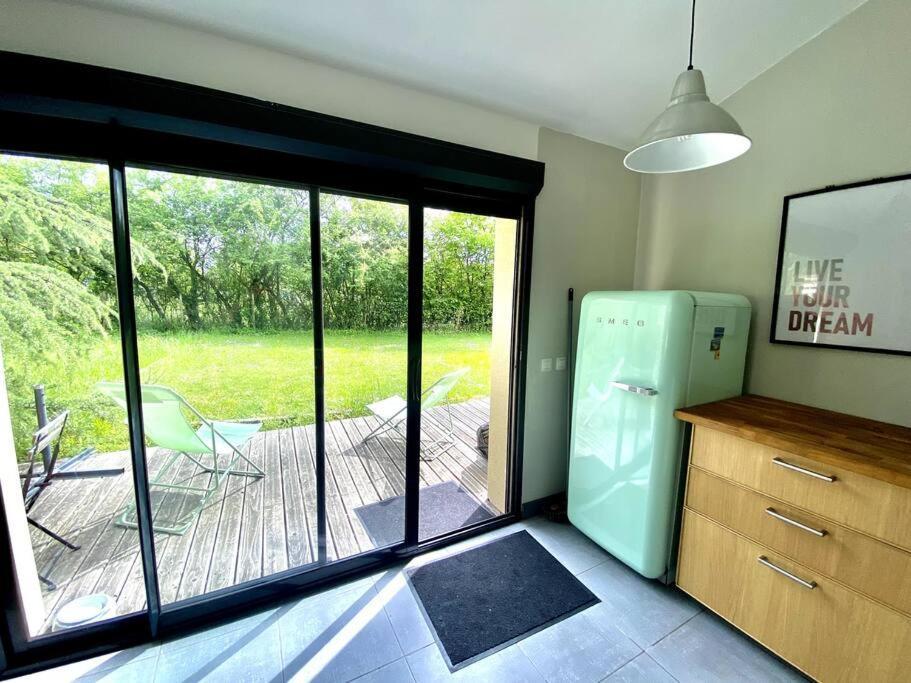 La Lande - Petite Maison Avec Jardin Vendat Extérieur photo