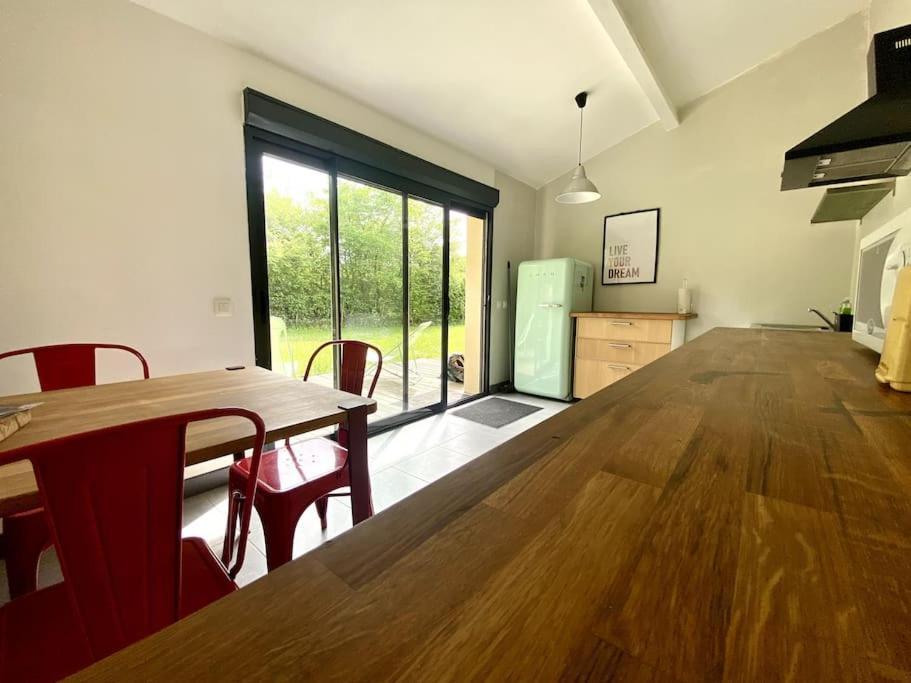 La Lande - Petite Maison Avec Jardin Vendat Extérieur photo
